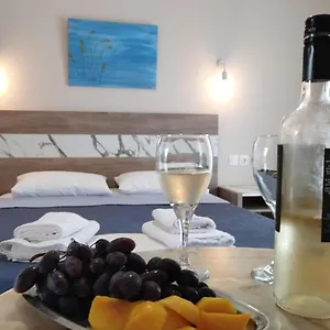 La , Peraía Grecia